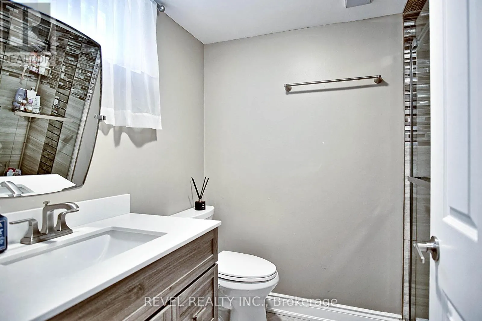 8060 BEAVERDAMS ROAD N