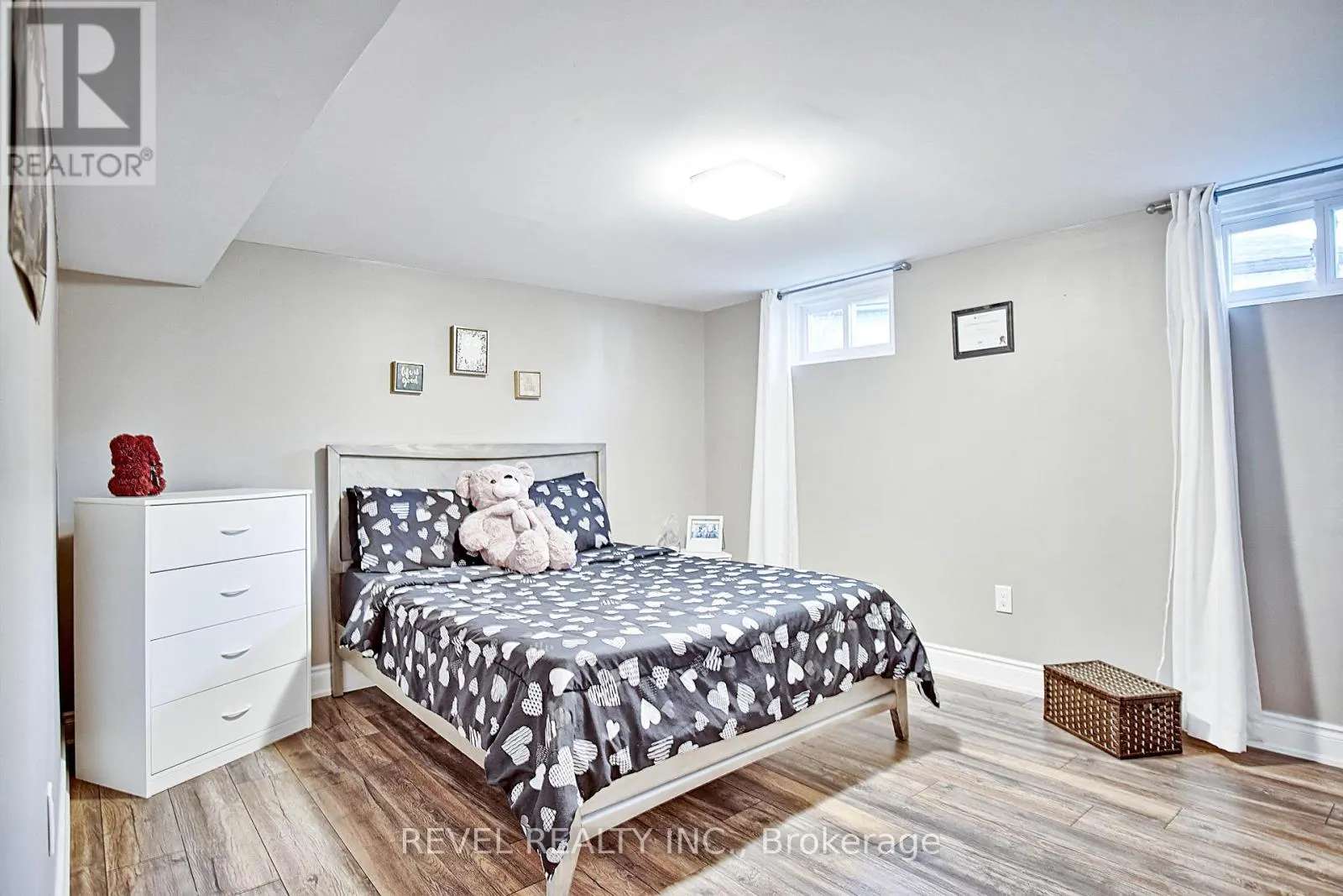 8060 BEAVERDAMS ROAD N