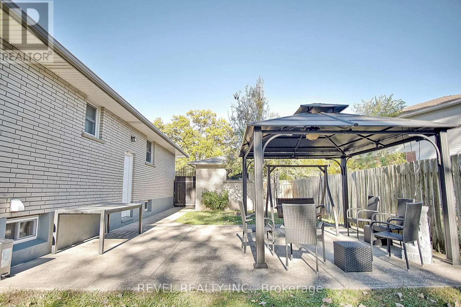 8060 BEAVERDAMS ROAD N