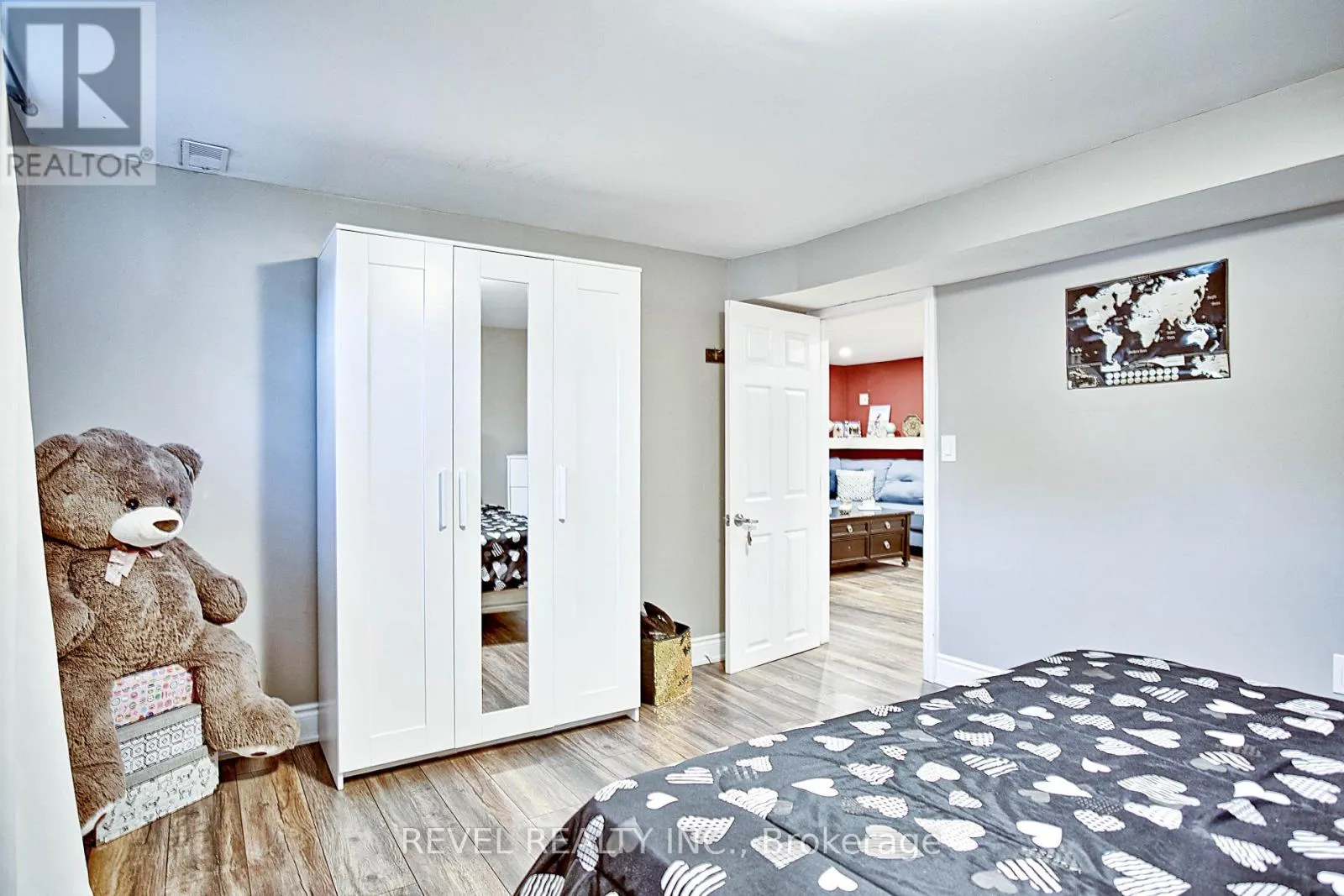 8060 BEAVERDAMS ROAD N