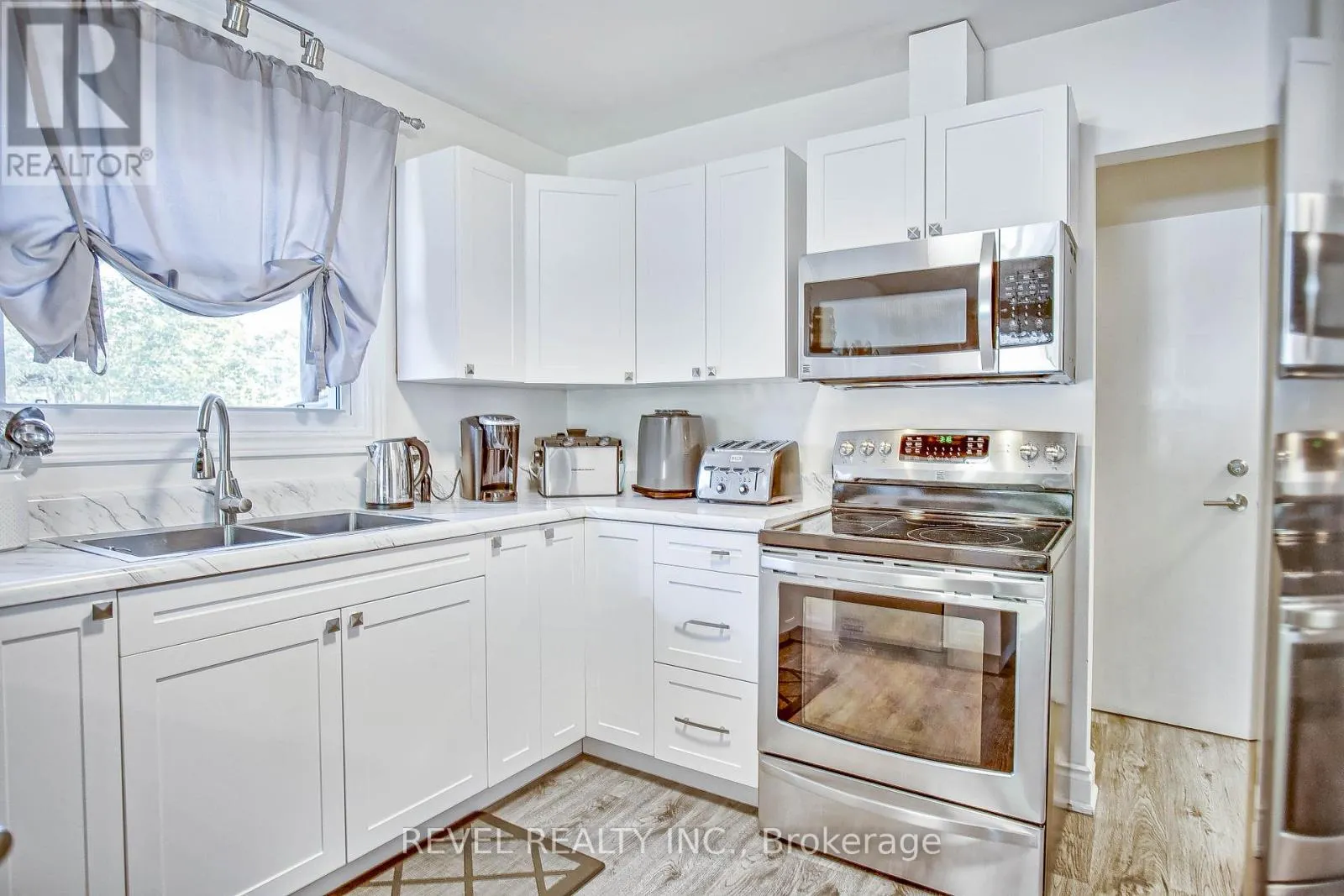 8060 BEAVERDAMS ROAD N