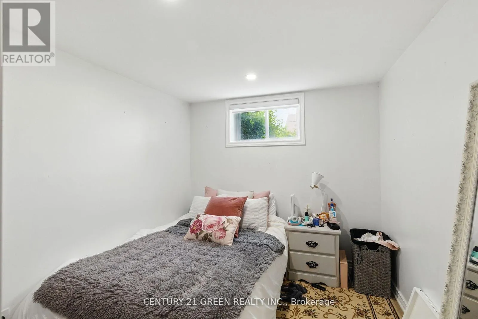 42 BLOOMFIELD AVENUE