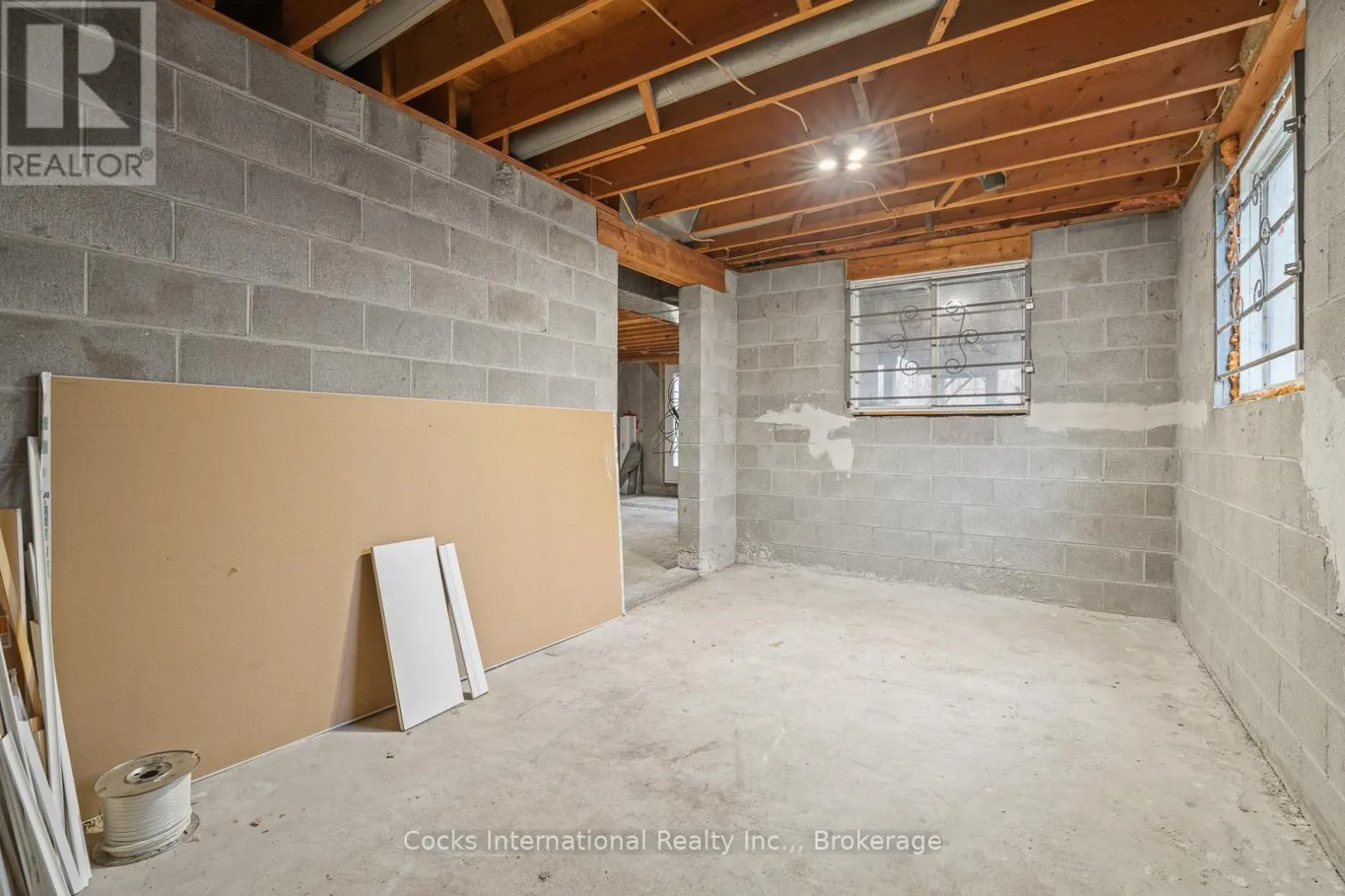 621 CHAPMAN STRONG ROAD