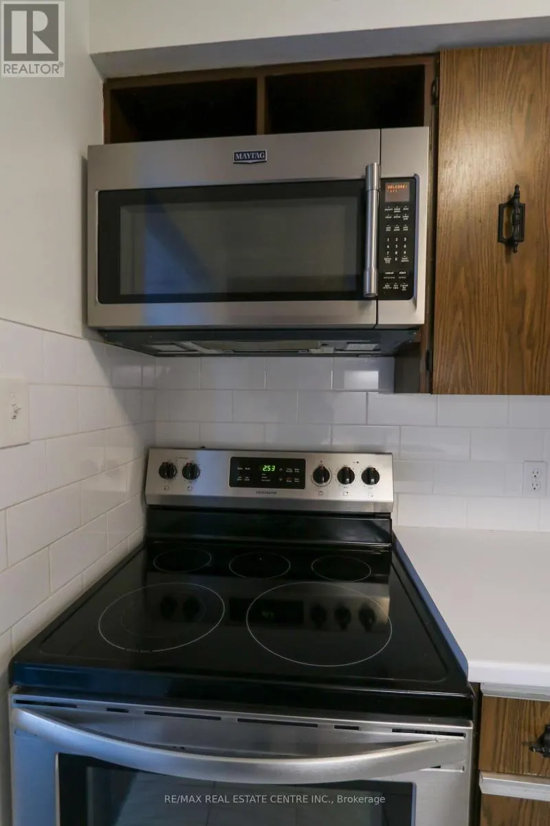 1 - 423 KEATS WAY, #1