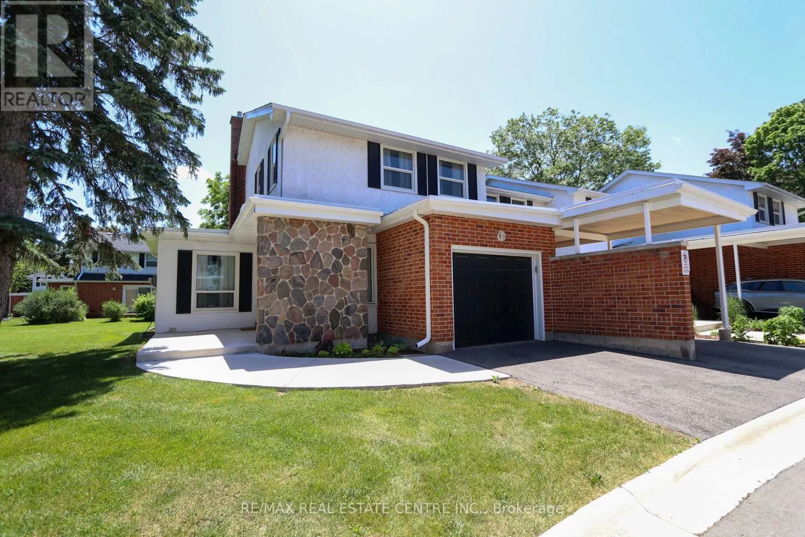 1 - 423 KEATS WAY, #1