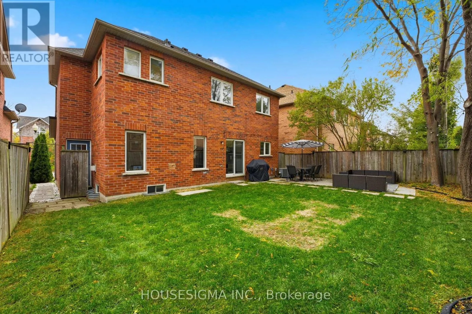 92 GLENMEADOW CRESCENT