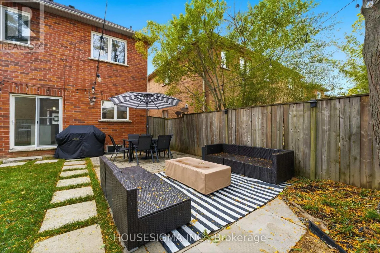 92 GLENMEADOW CRESCENT