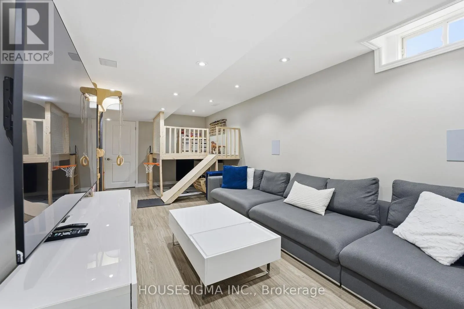 92 GLENMEADOW CRESCENT