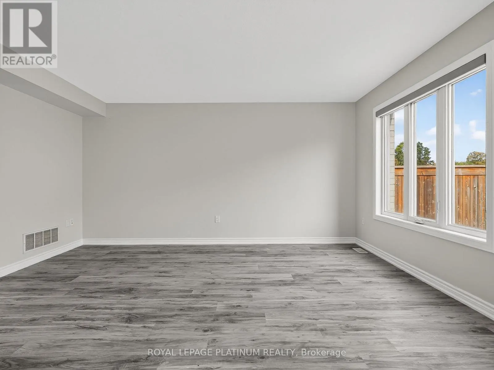 14 - 7945 OLDFIELD ROAD