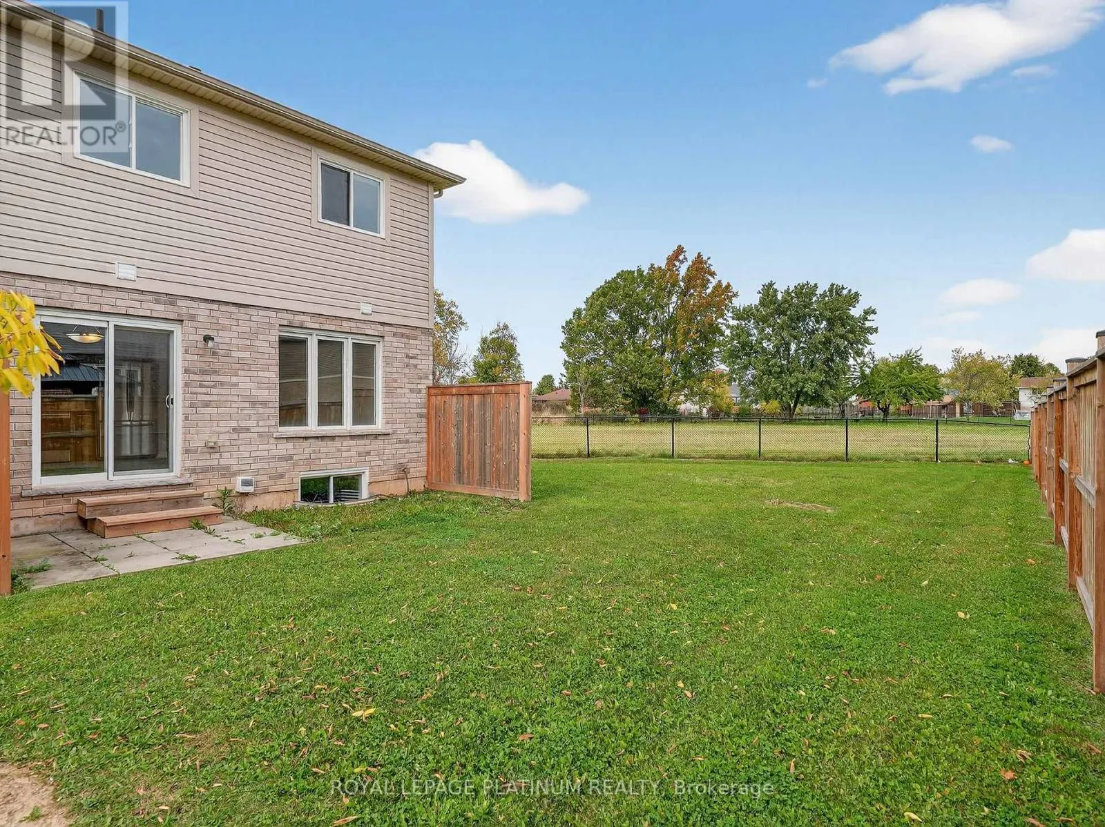 14 - 7945 OLDFIELD ROAD