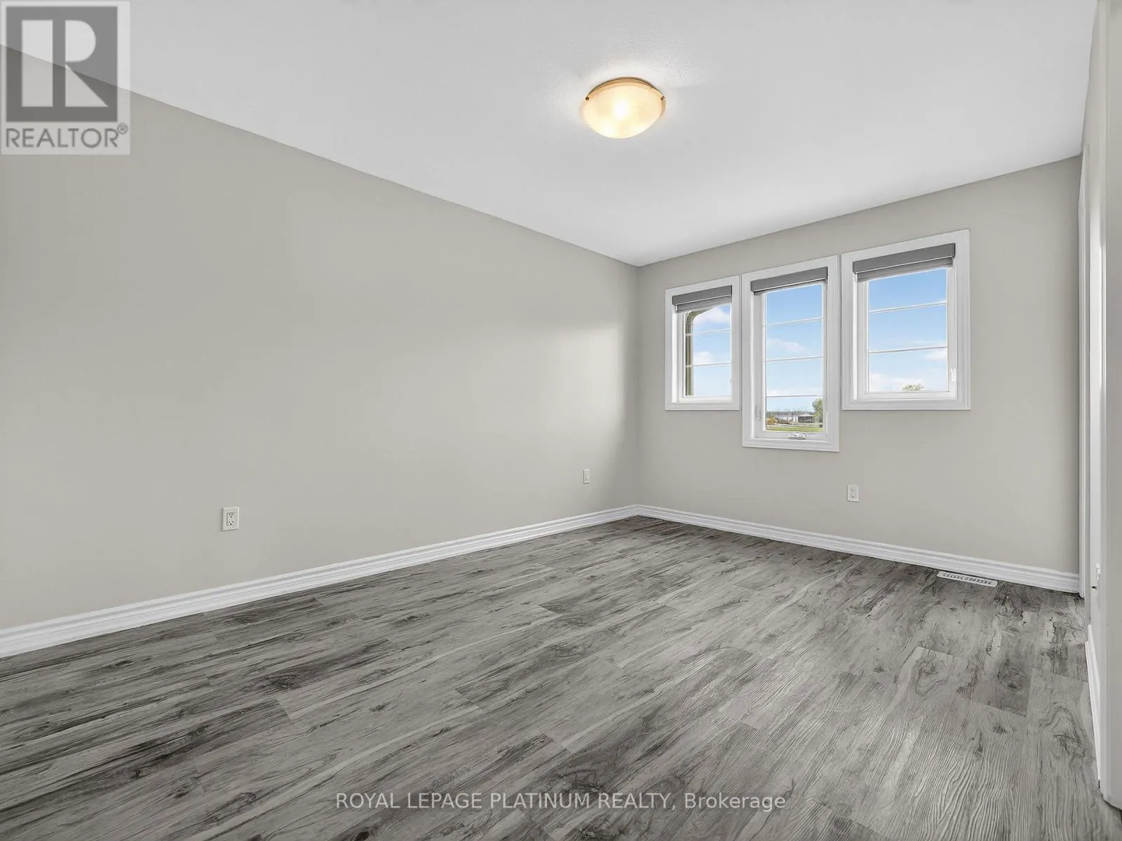 14 - 7945 OLDFIELD ROAD