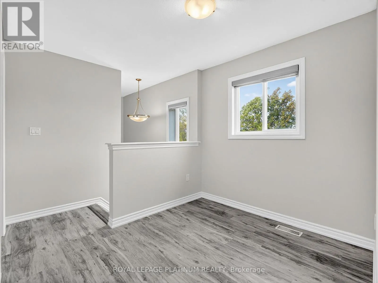 14 - 7945 OLDFIELD ROAD