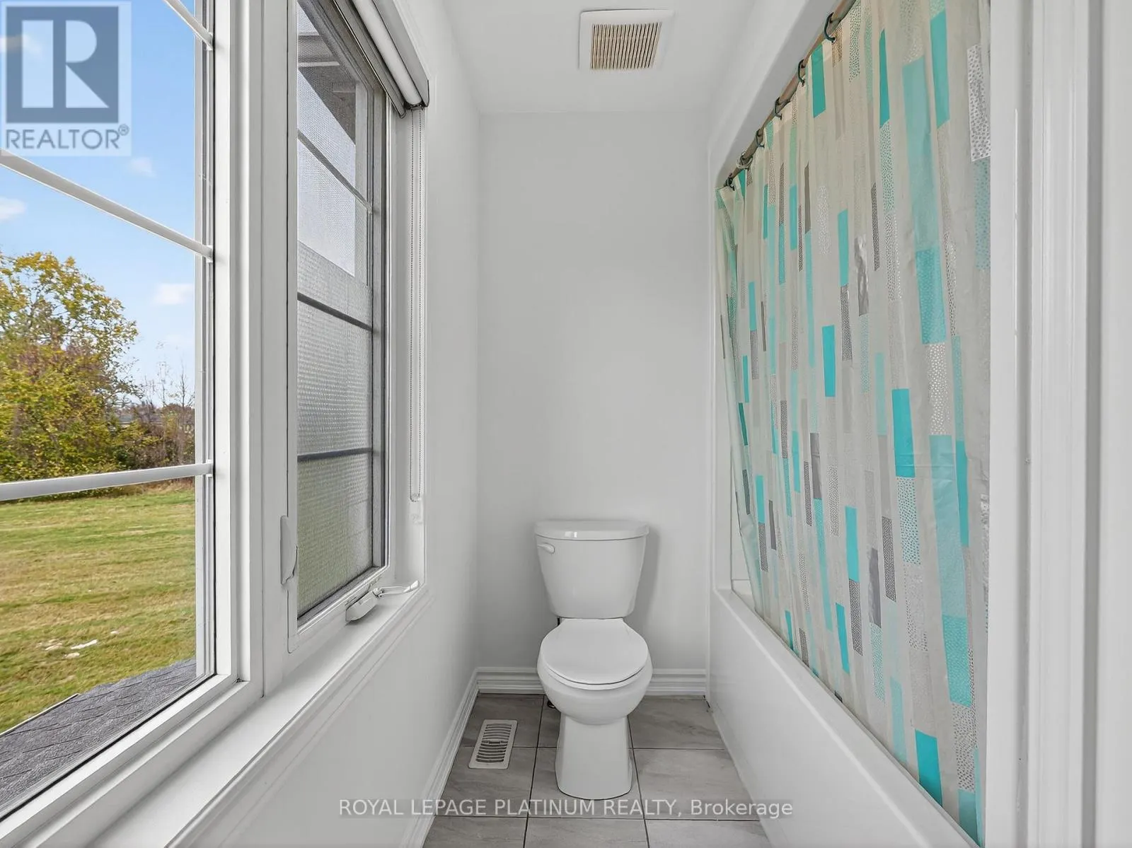 14 - 7945 OLDFIELD ROAD