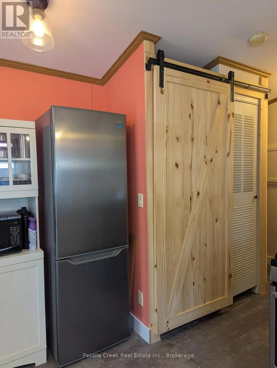 E8 - 77794 ORCHARD LINE, #E8