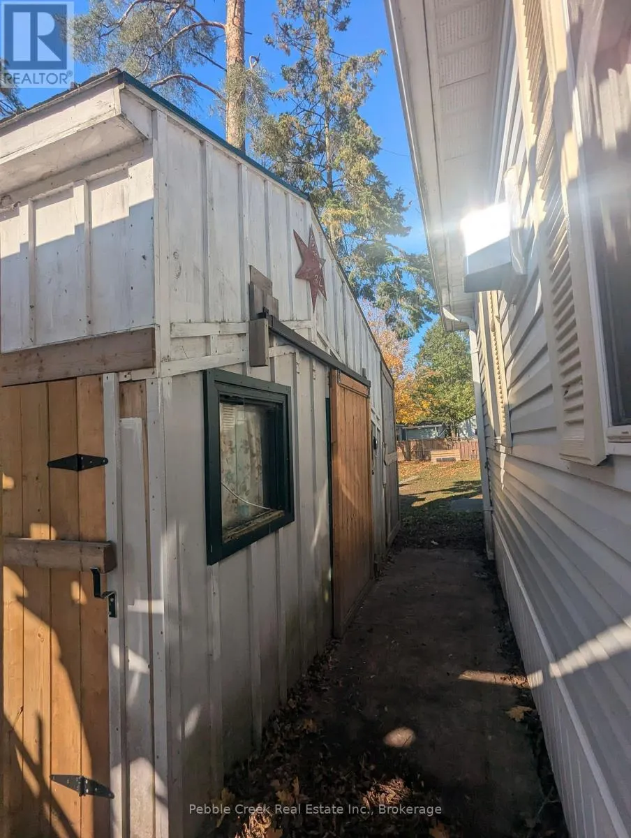 E8 - 77794 ORCHARD LINE, #E8