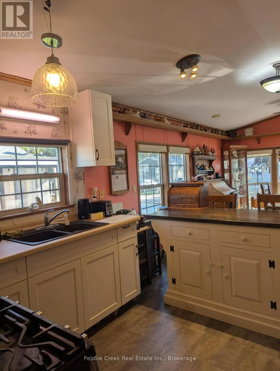 E8 - 77794 ORCHARD LINE, #E8