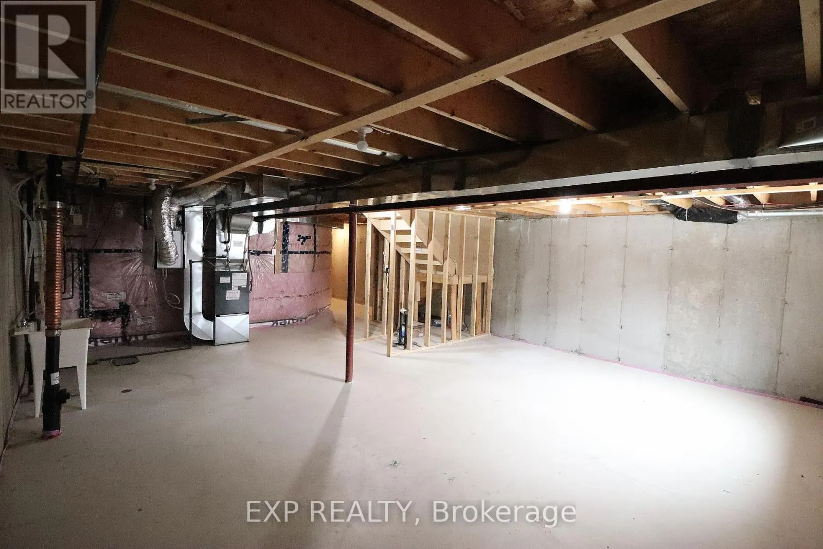 24 - 4552 PORTAGE ROAD