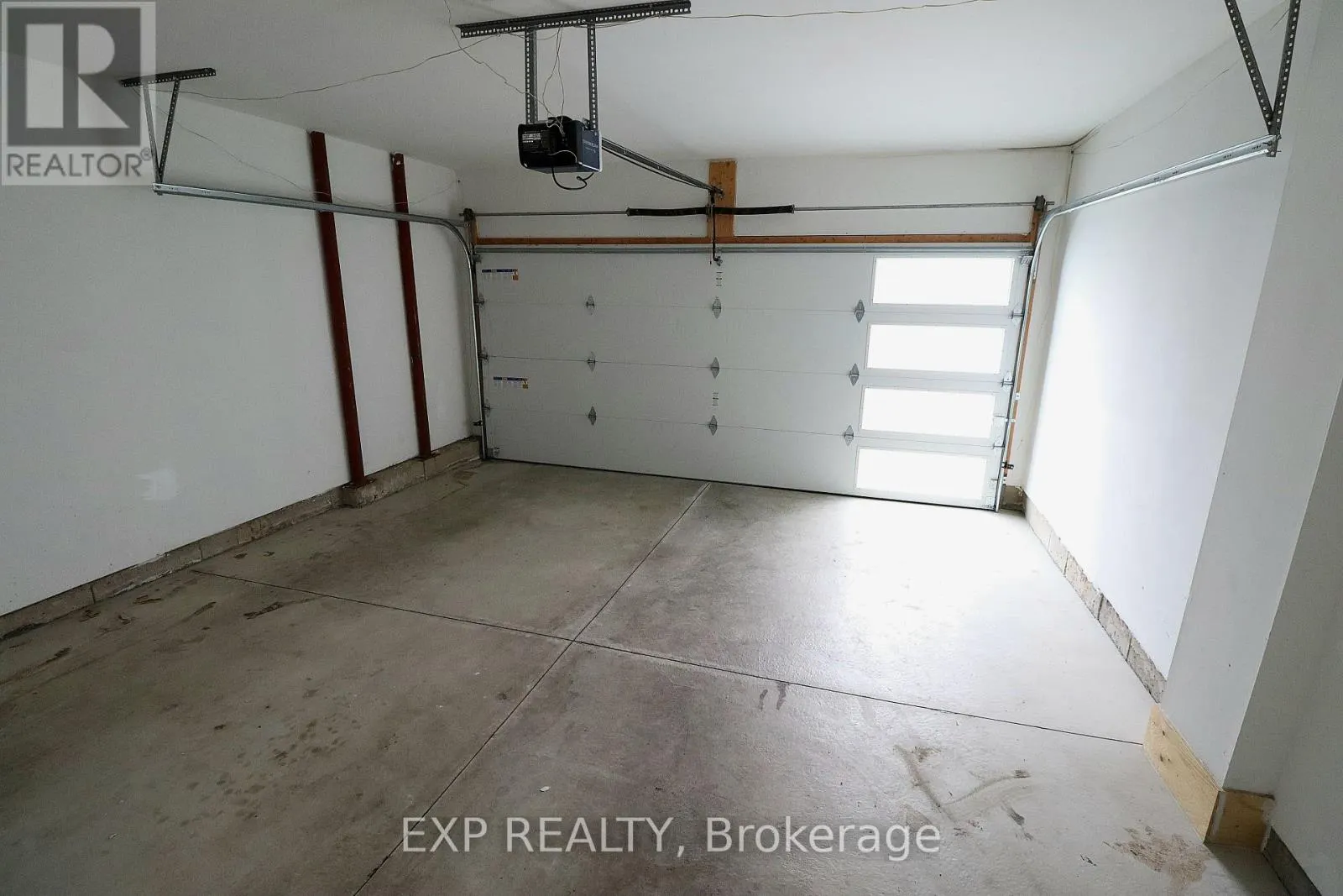 24 - 4552 PORTAGE ROAD