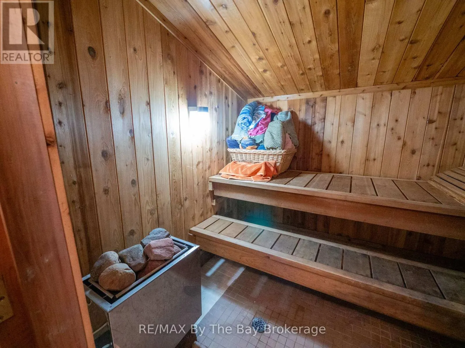116 ISLAND 150/ BROSSEAU ISLAND