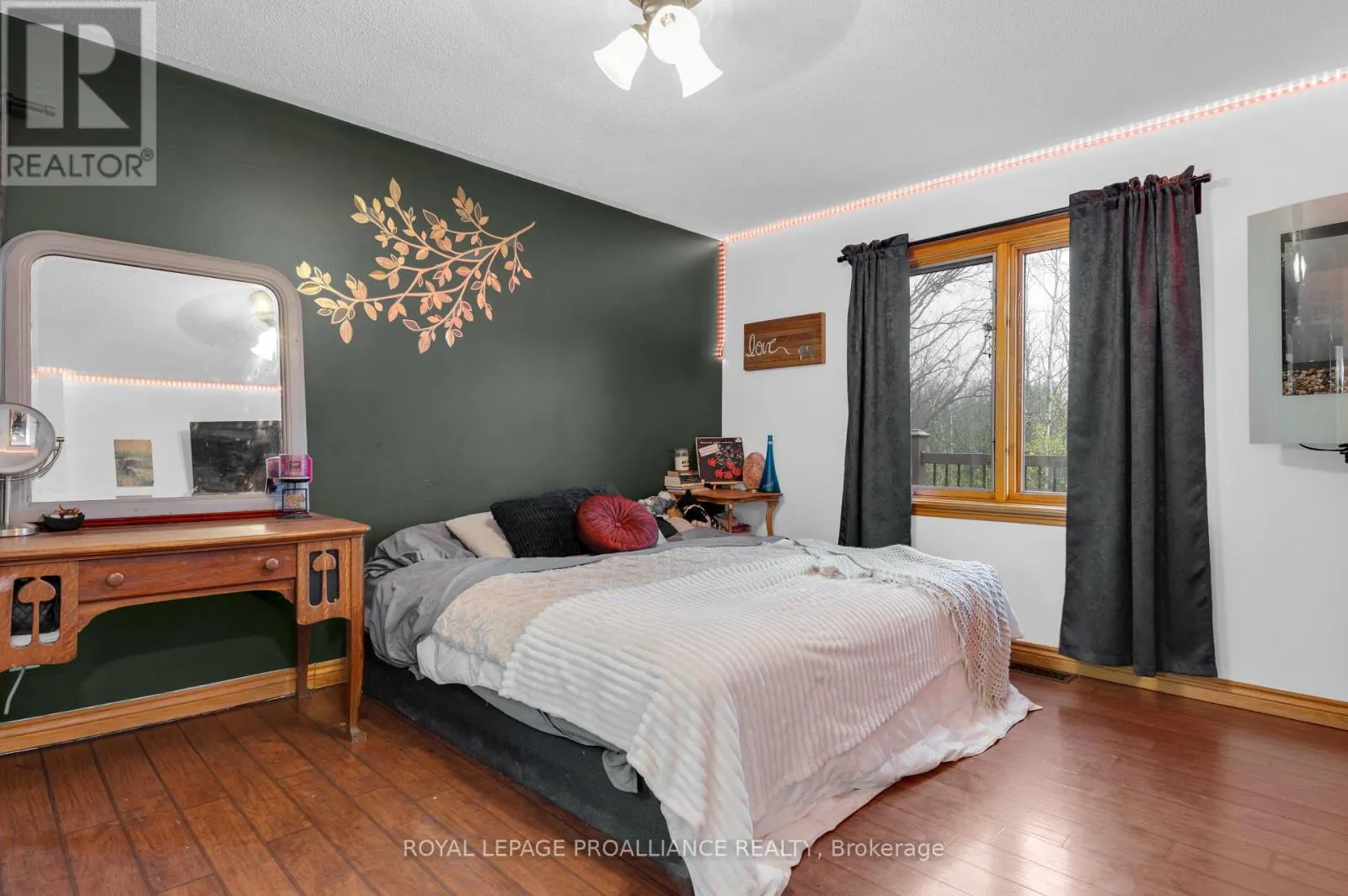 1403A CROOKSTON ROAD