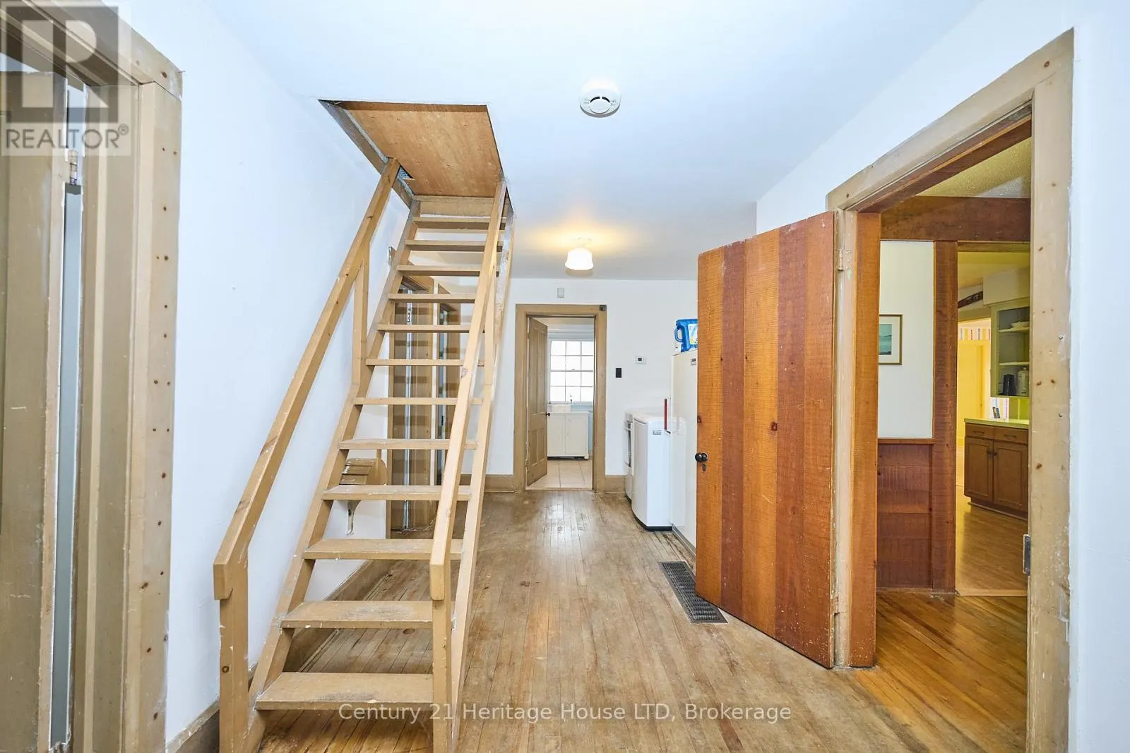 1033 FIRELANE 1 ROAD