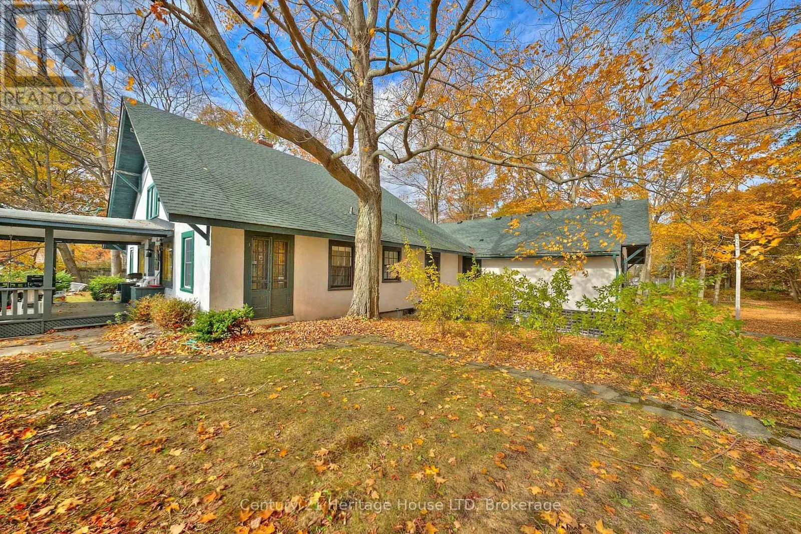 1033 FIRELANE 1 ROAD