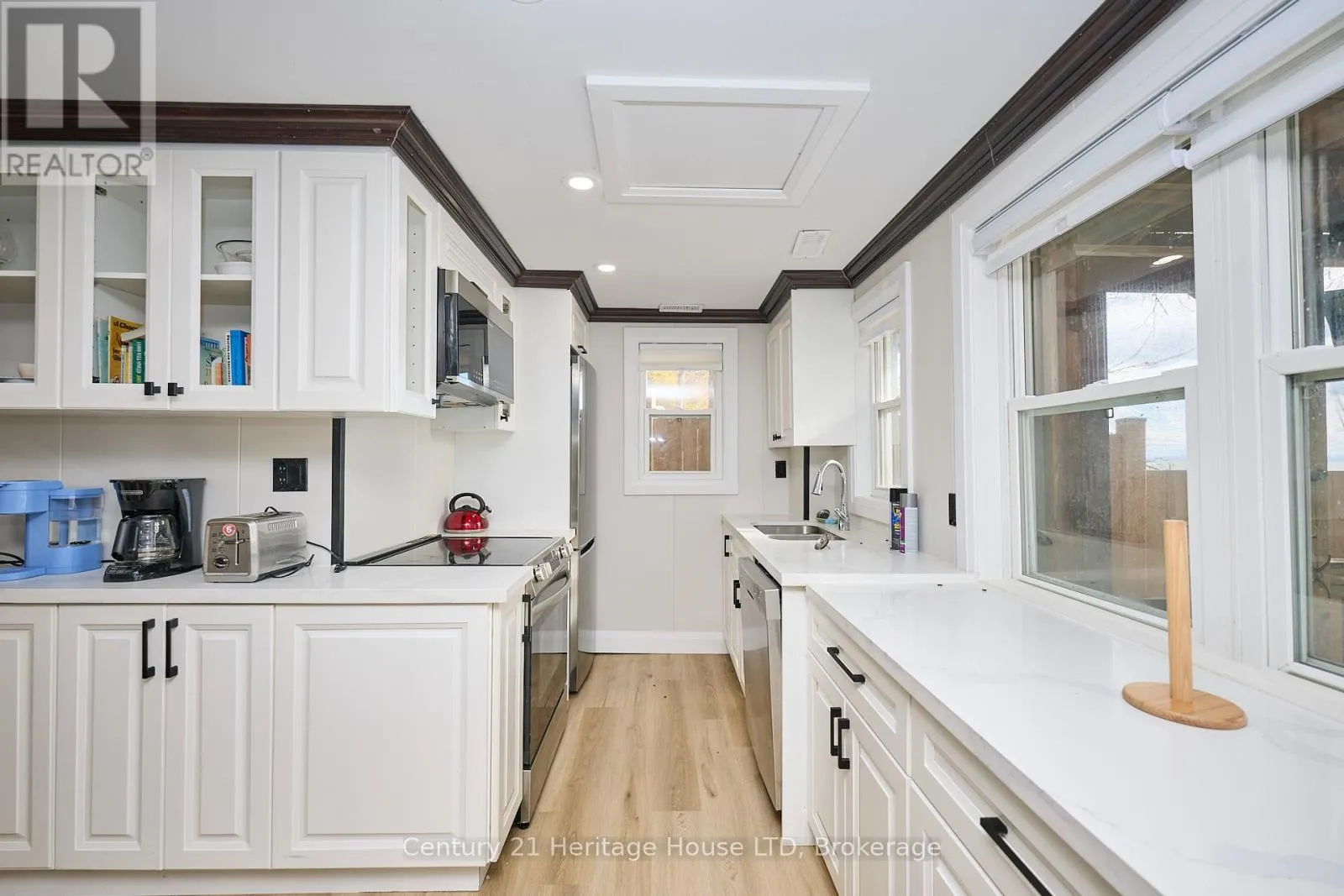 1033 FIRELANE 1 ROAD