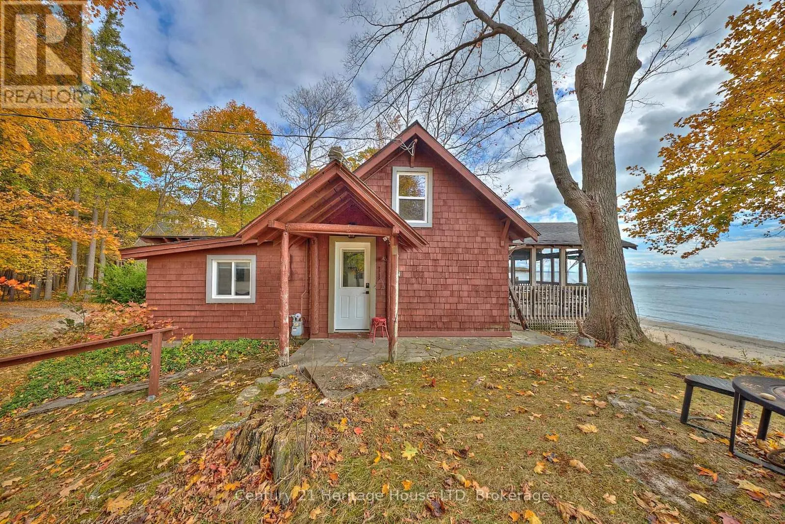 1033 FIRELANE 1 ROAD