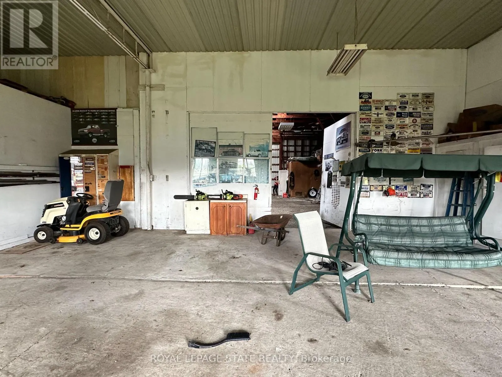 9729 YORK ROAD