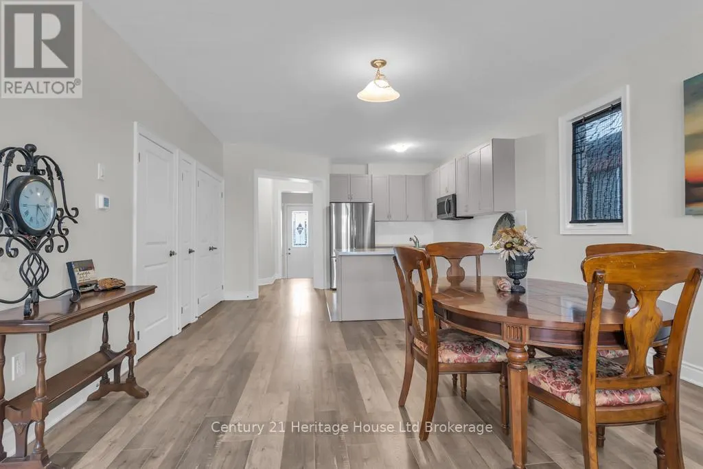 30 SEATON CRESCENT