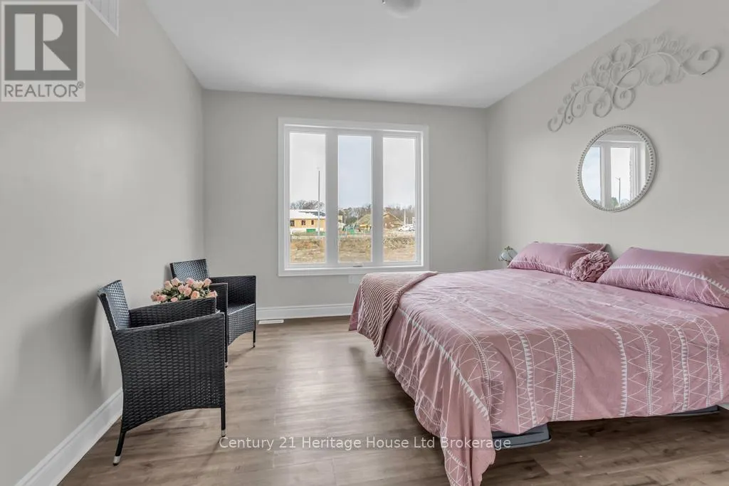 30 SEATON CRESCENT