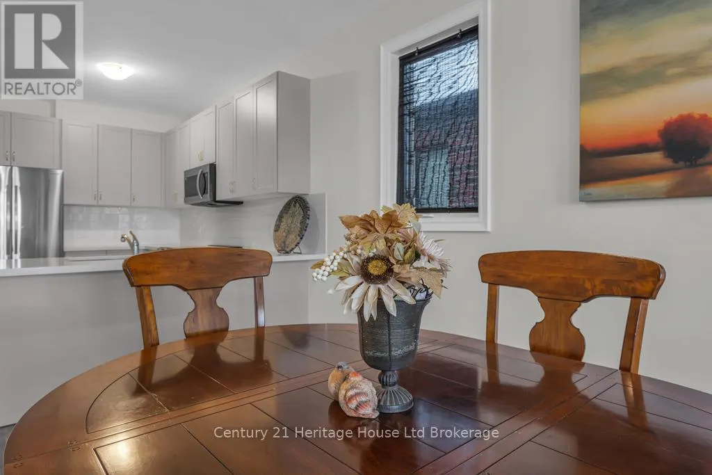 30 SEATON CRESCENT