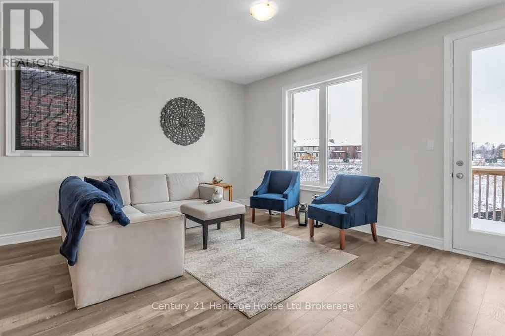 30 SEATON CRESCENT