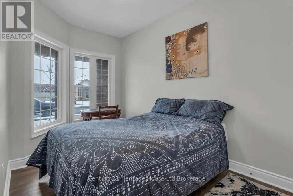 30 SEATON CRESCENT
