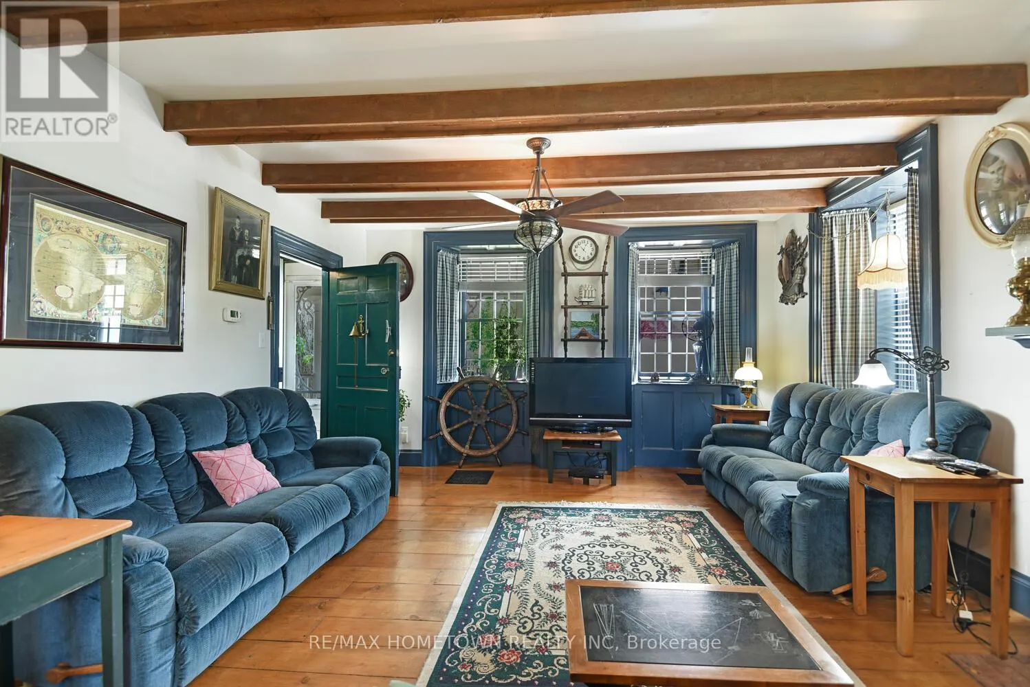 495 KING STREET W