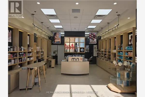 F12B - 84 LYNDEN ROAD