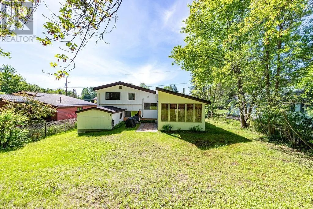 3 NEWTON CRESCENT