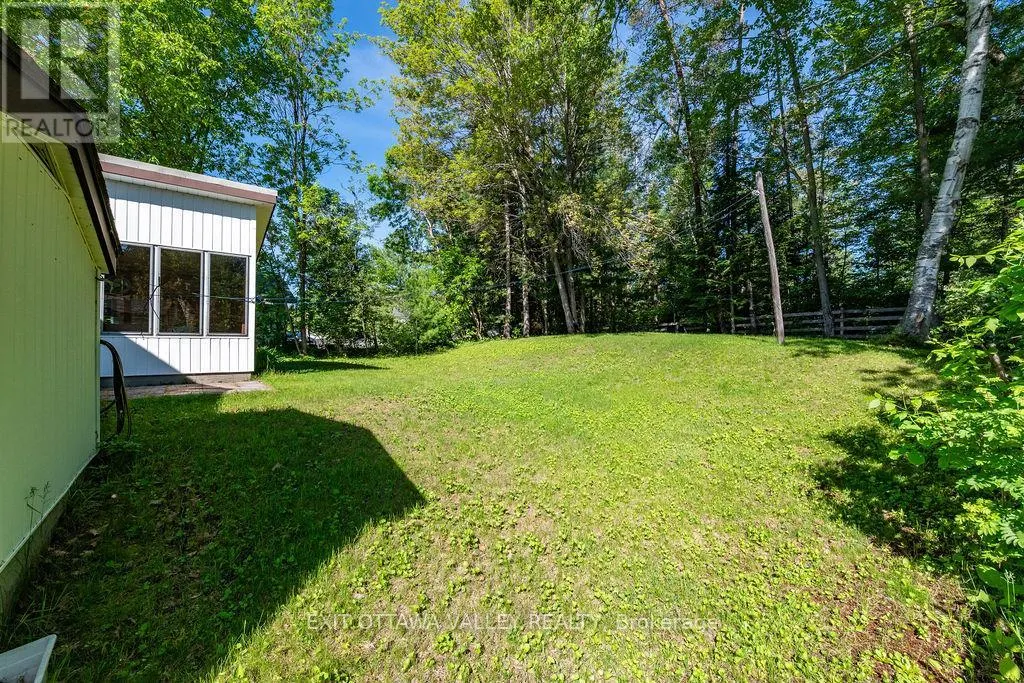 3 NEWTON CRESCENT