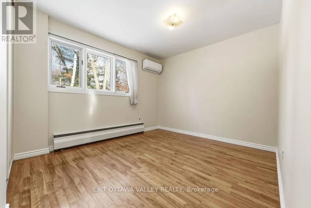 3 NEWTON CRESCENT