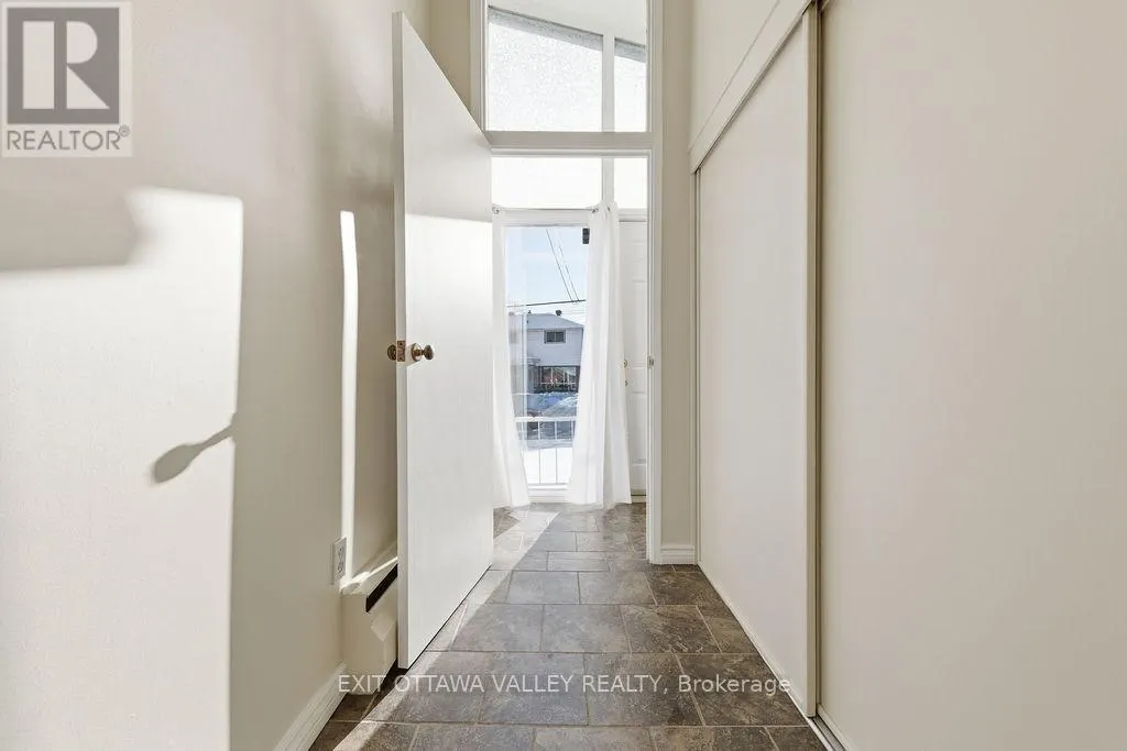 3 NEWTON CRESCENT