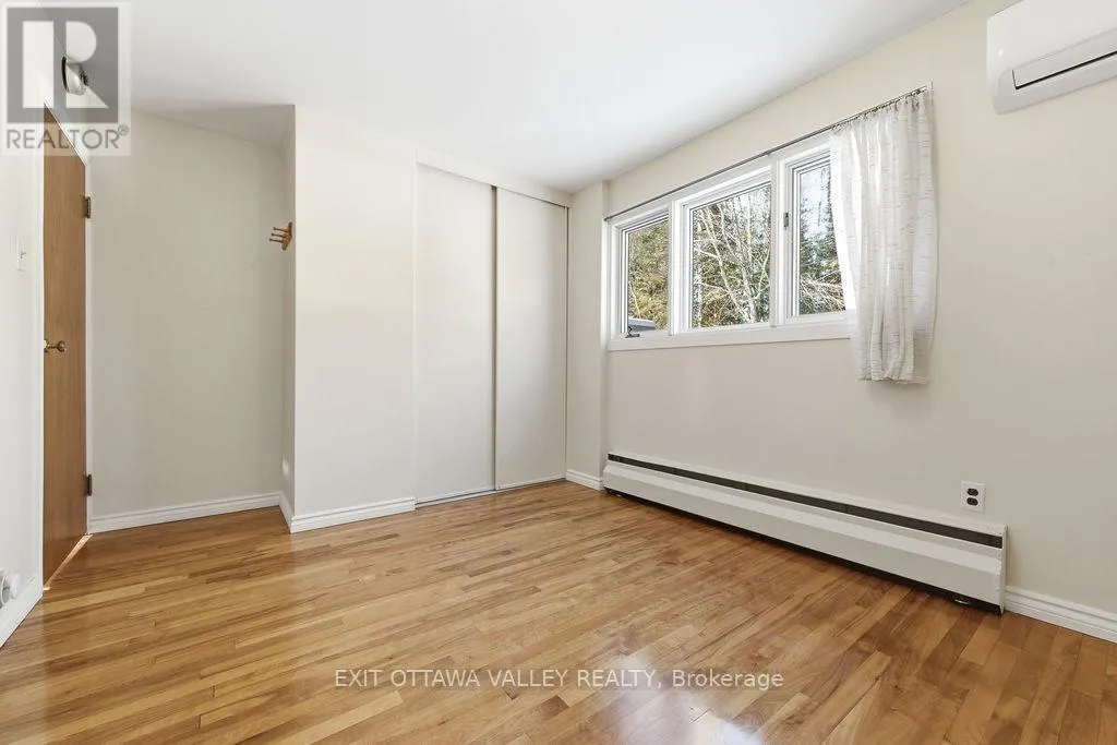 3 NEWTON CRESCENT