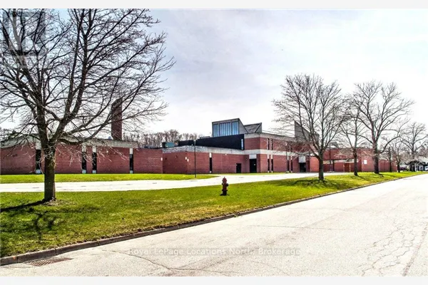 2 - 125 ELIZA STREET S #2