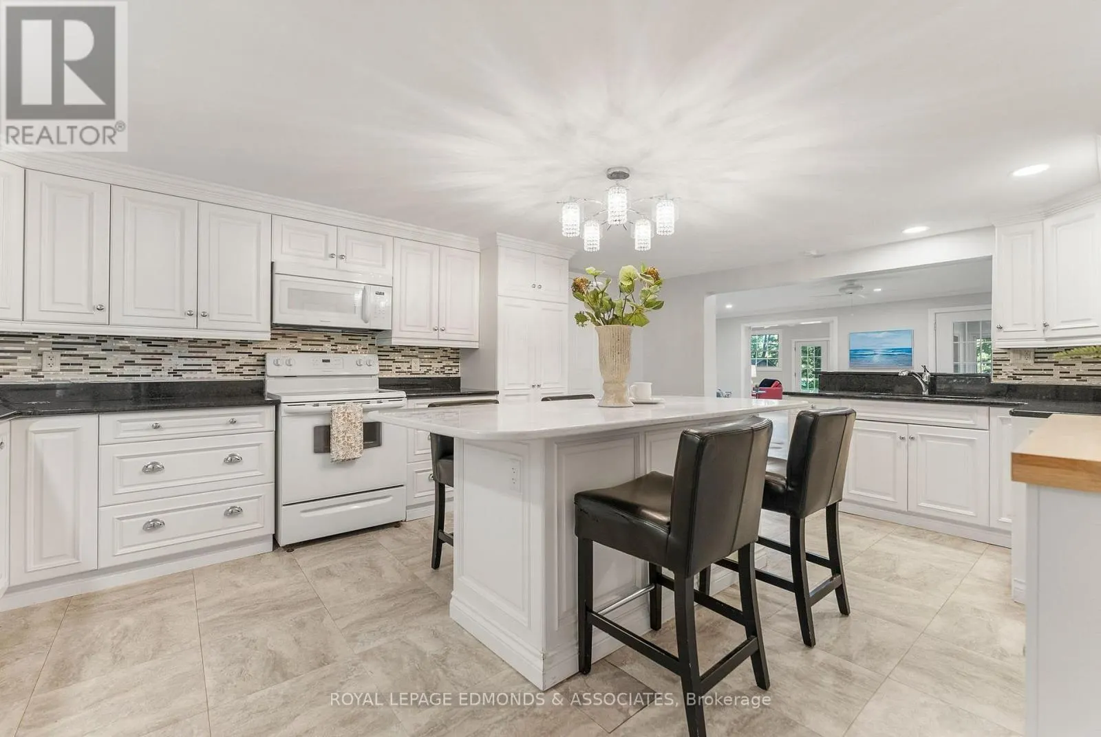731 FRANCIE LANE
