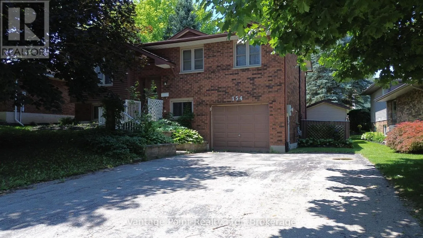 154 15TH AVE CLOSE