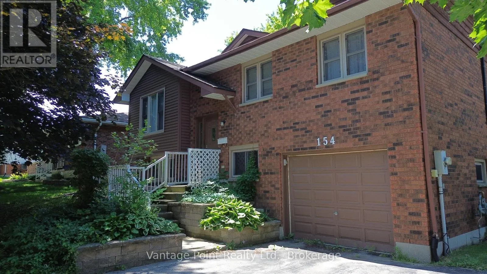 154 15TH AVE CLOSE