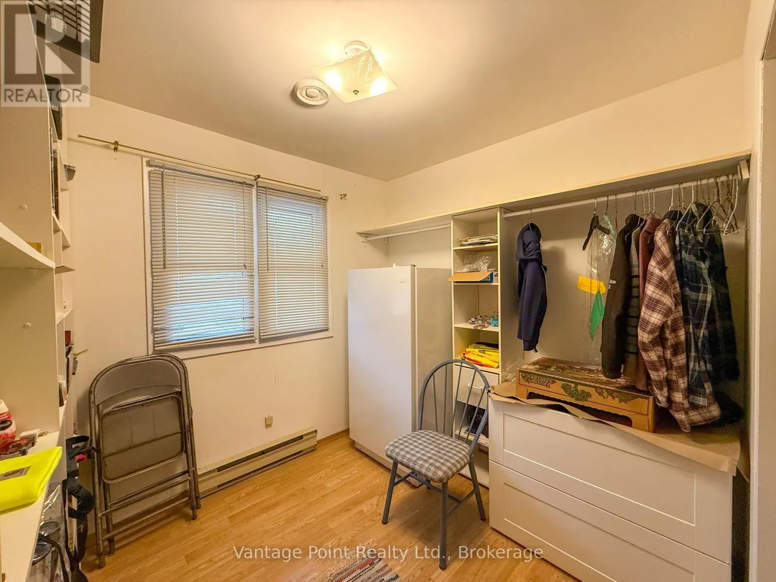 154 15TH AVE CLOSE