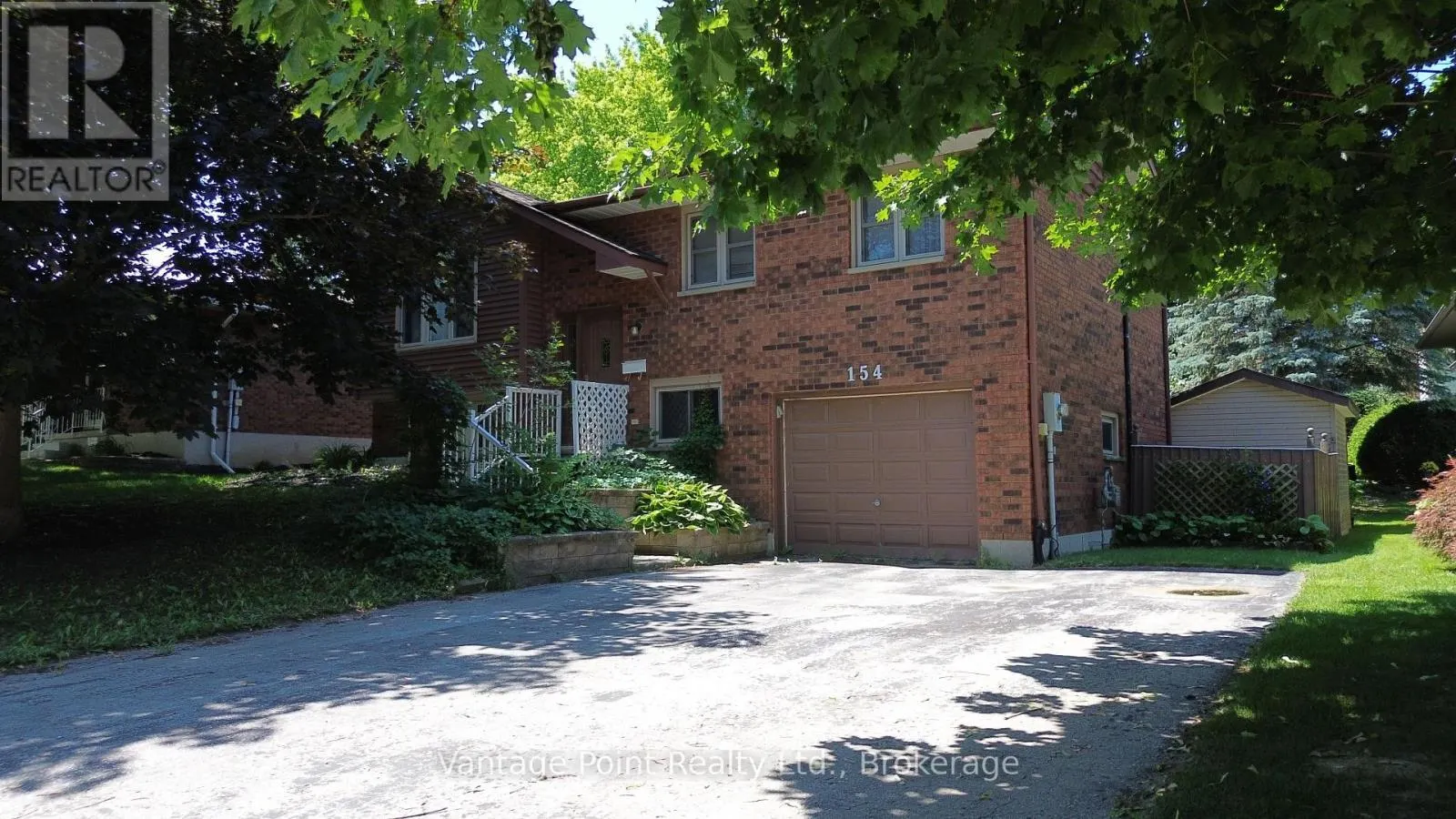 154 15TH AVE CLOSE