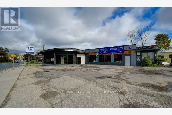 40 LANCASTER STREET W