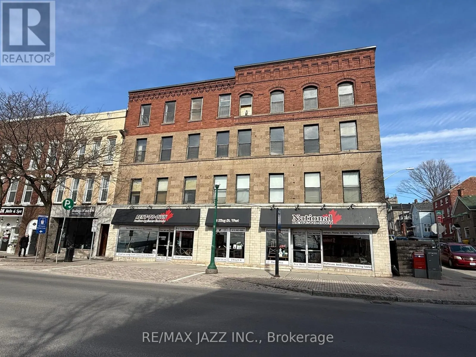 2 KING STREET W