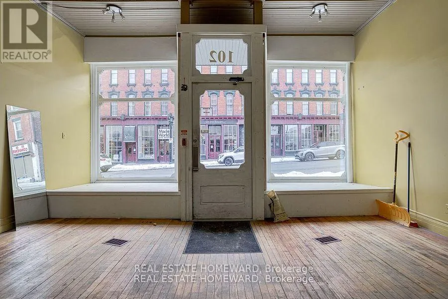 102 WALTON STREET